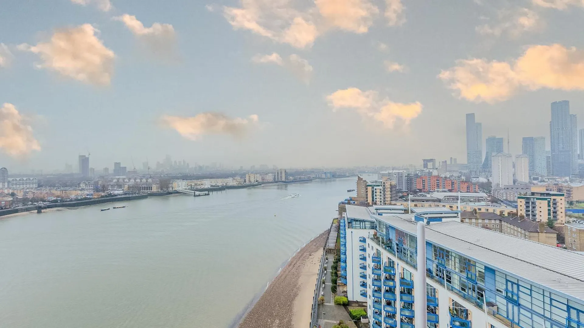 Luxury 2Br Penthouse In Canary Wharf London