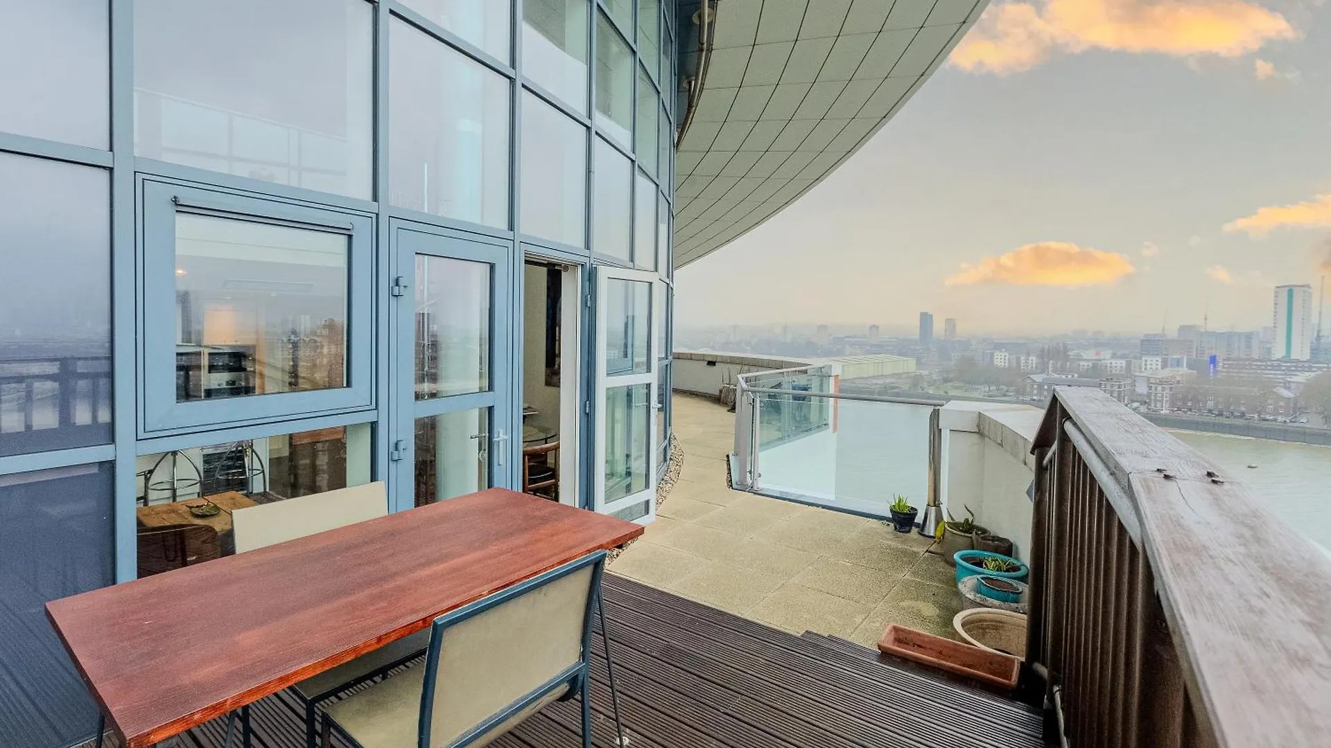 Luxury 2Br Penthouse In Canary Wharf London Apartment